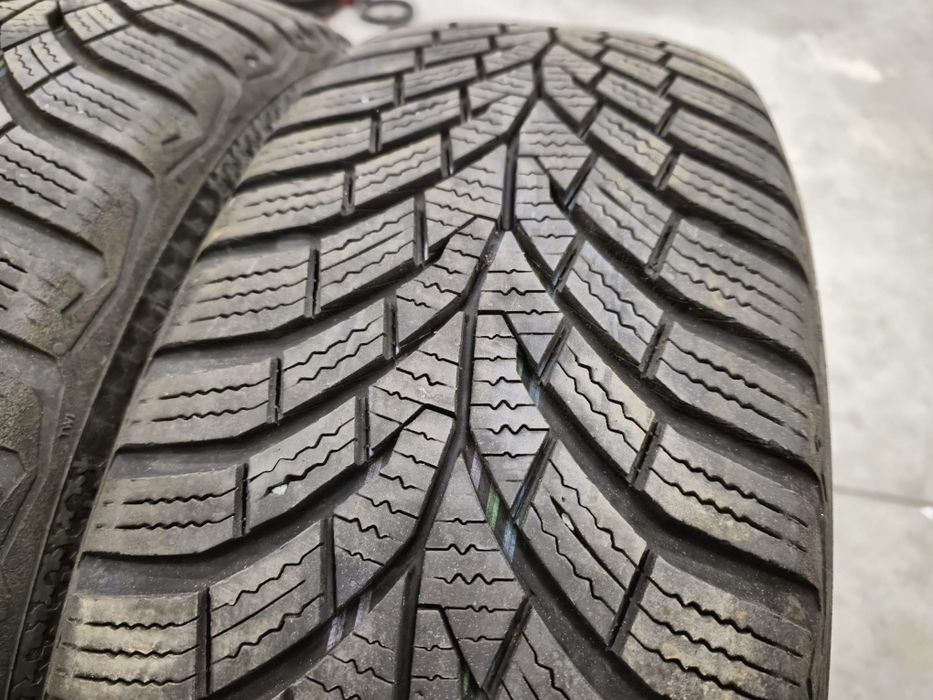 2 anvelope iarna Continental 185 60 15 aproape noi