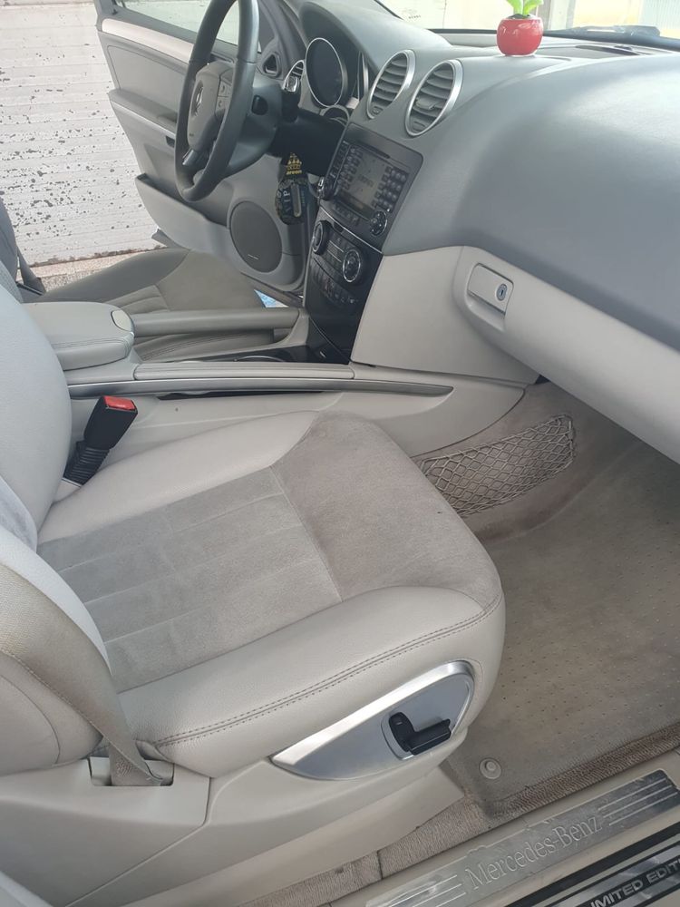 Mercedes ML 320 pe perne stare perfecta