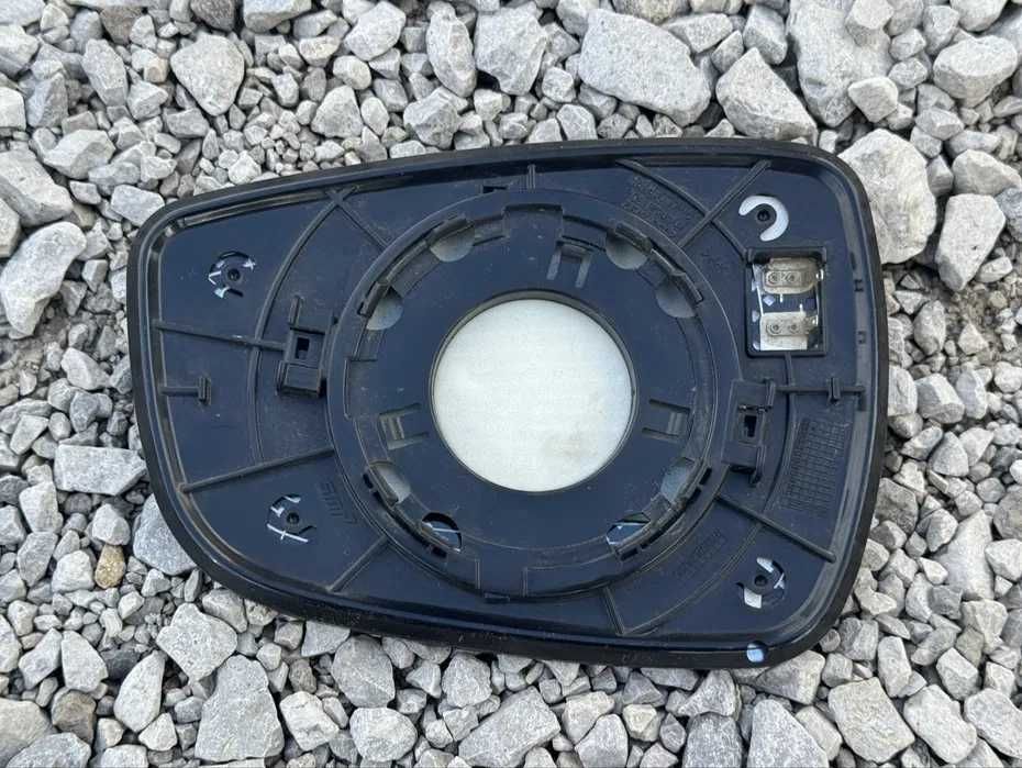 Стъкло за дясно огледало Hyundai I40