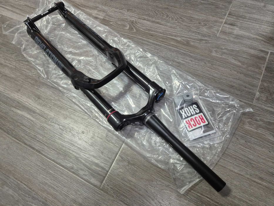 RockShox Revelation 15x110 Boost 150mm НОВА