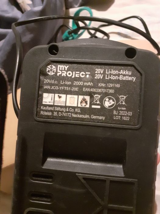 My project,acumulator,baterie 20 V/2 Ah si incarcator,pt scule My pro