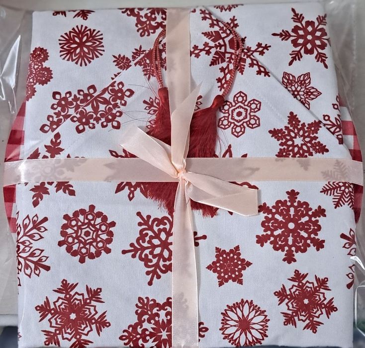 Новогодный скатерт и раннер