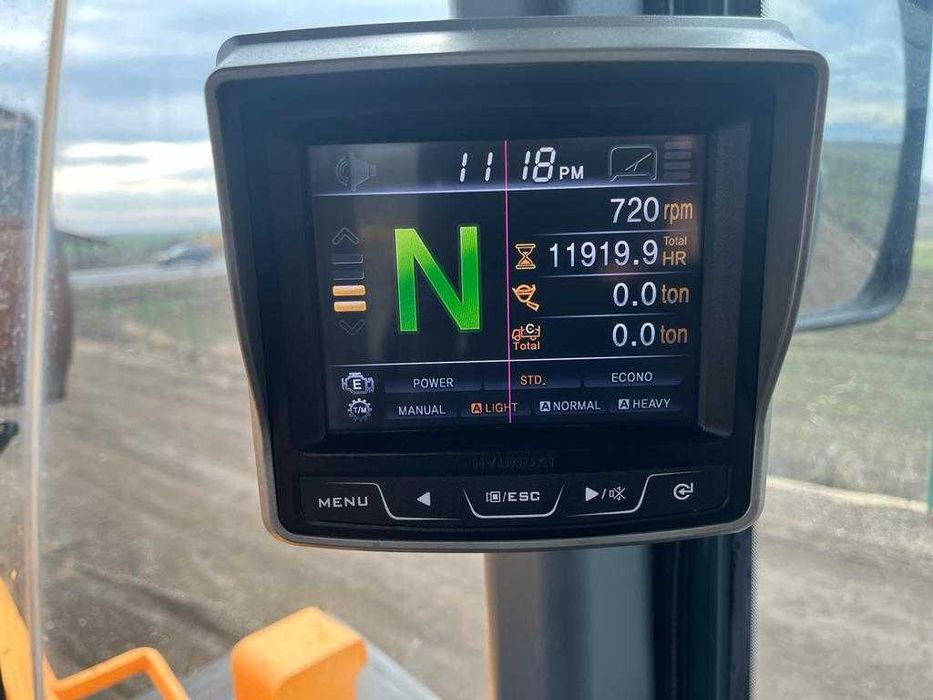 Incarcator frontal HYUNDAI - model HL770-9