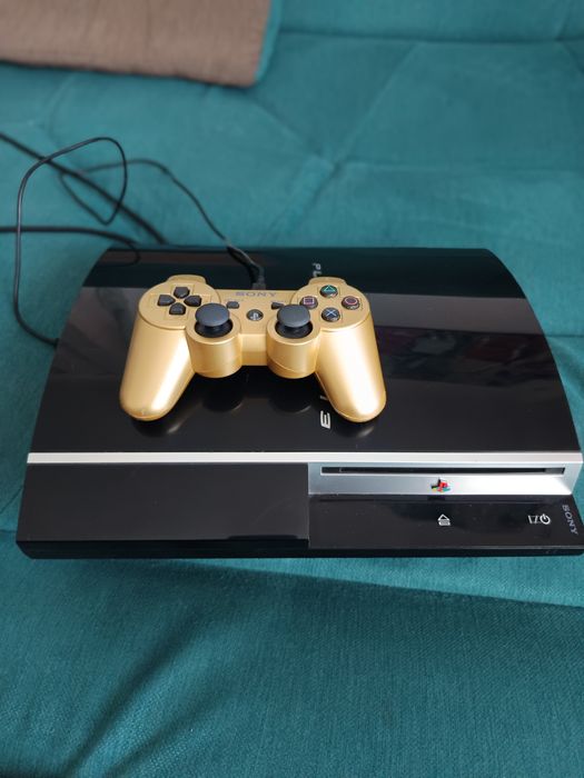 Vând PS 3 și 20 jocuri