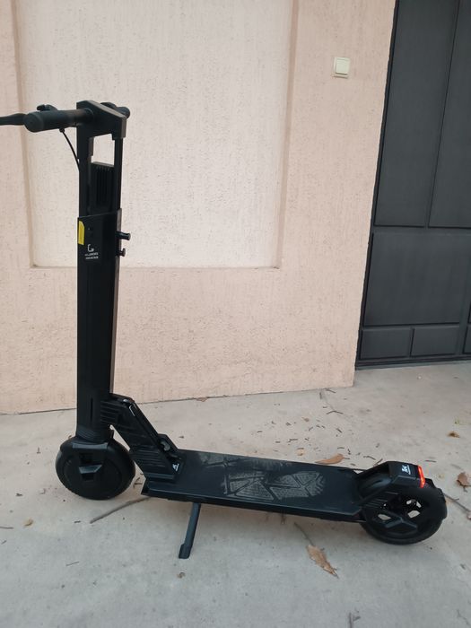 Продаю KUGOO KIRIN HX PLUS проктический новый пробег 80км .