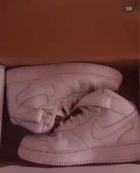 Af1 mid trple white