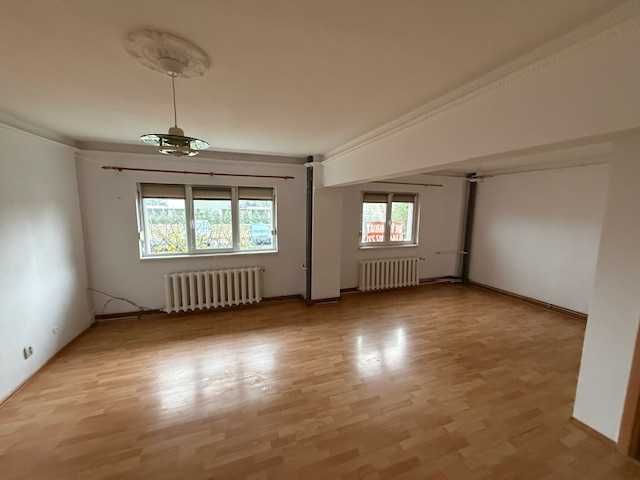 Apartament 4 camere, 100 mp, parter