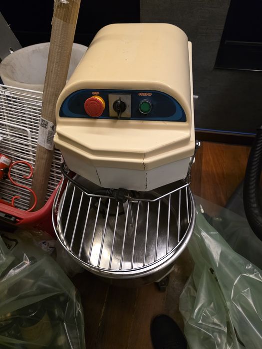 Gratar ,bolitor ,mixer