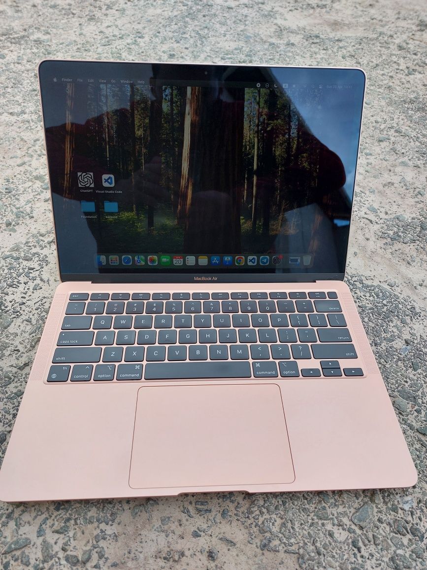 Macbook M1 gold rangli