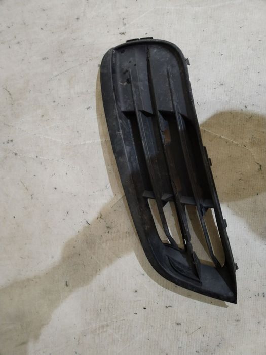 Grila stanga bara fata, BMW Seria 5, F10, F11, facelift, 2013, 2014, 2015, 2016, cod origine OE 51117331733.