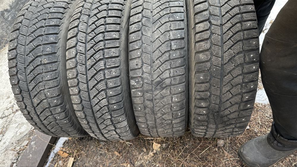 Продаю колеса зимние с дисками