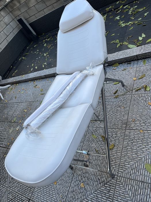 Козметична кушетка