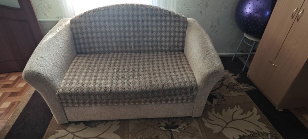 Мягкий диван, раскладной