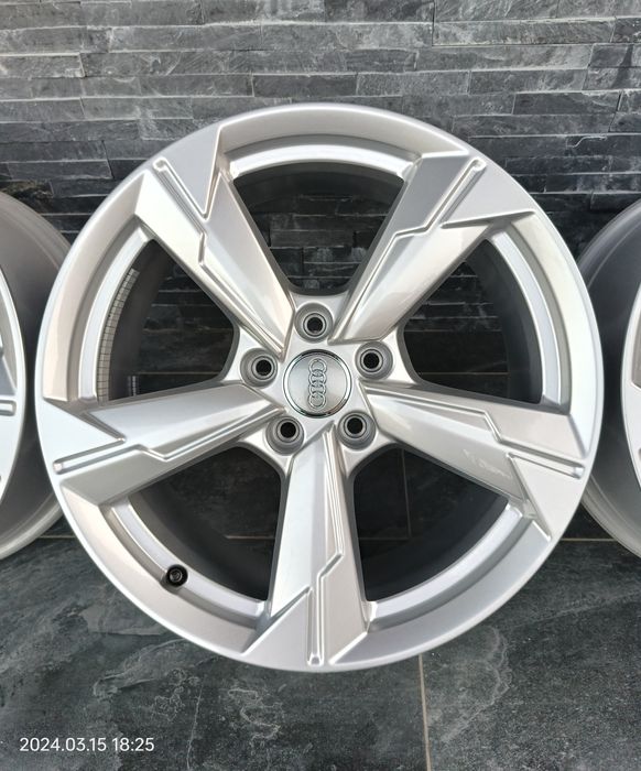 Jante originale"18  Audi A4,A6,Q5 model 2020 in stare noua