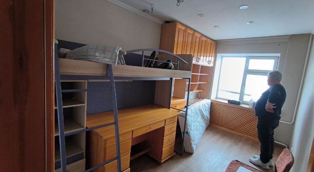 Стол из массива сосны