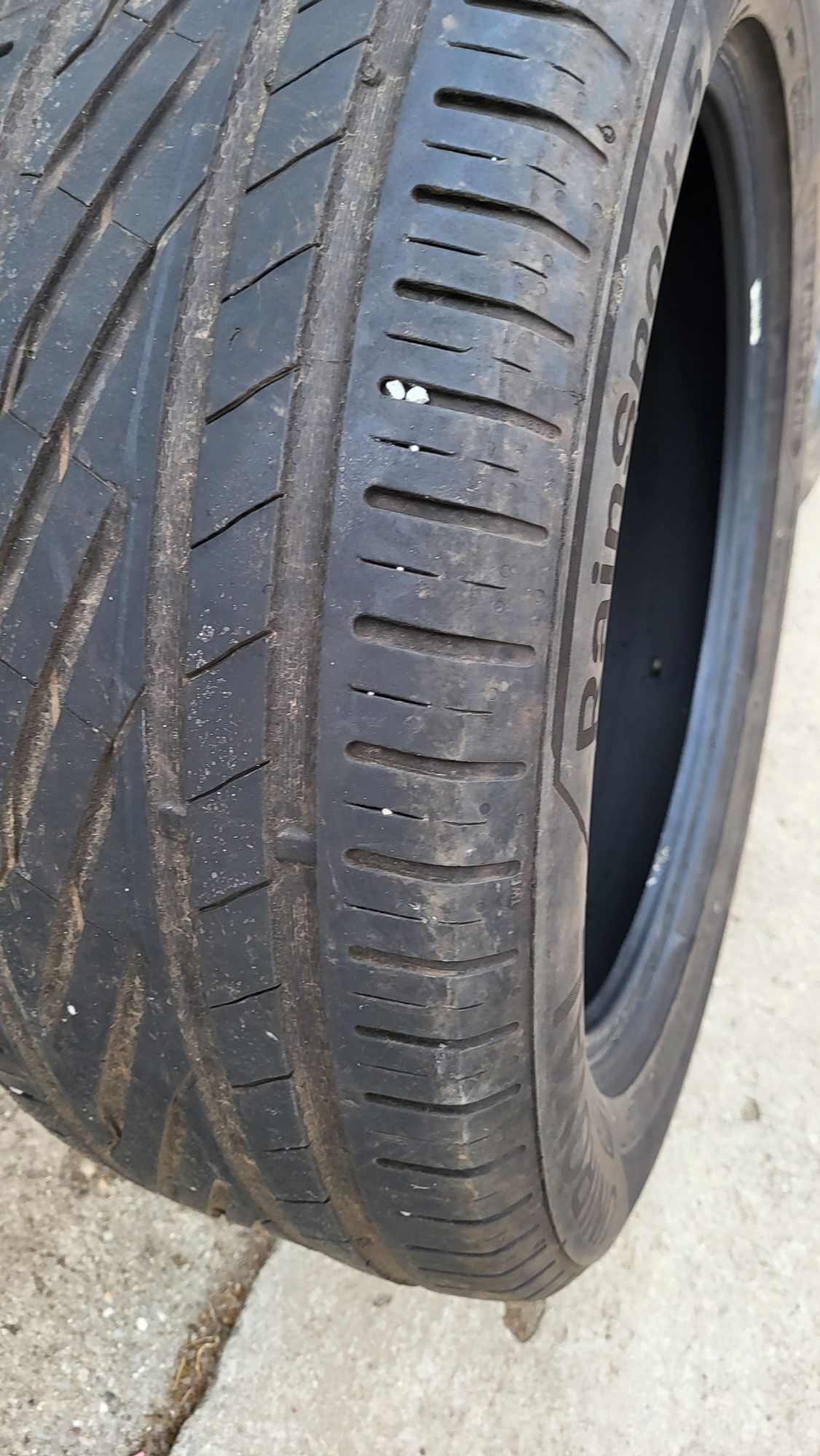 Anvelope de vara 225 55 r18 V100