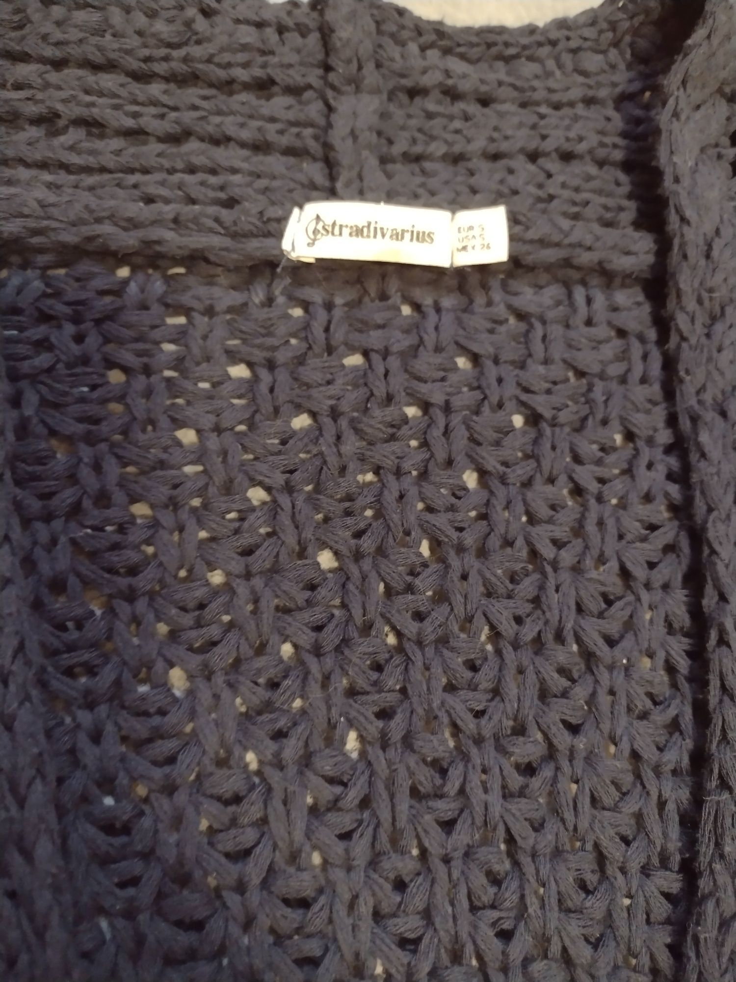 Cardigan tricotat Stradivarius