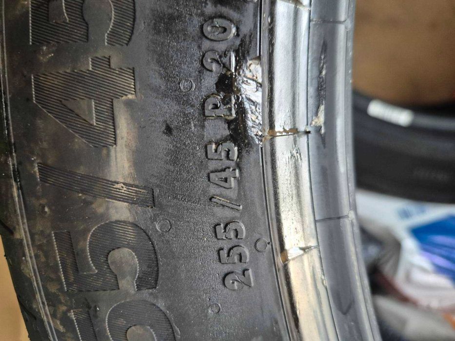 Лятна гума 1 - 255/45/20 - Continental Permium Contact 6 с дефект