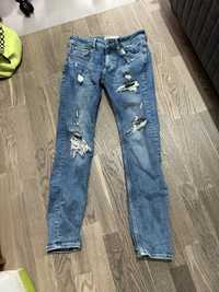 Blugi Skinny Bershka albastrii rupti Marimea 38