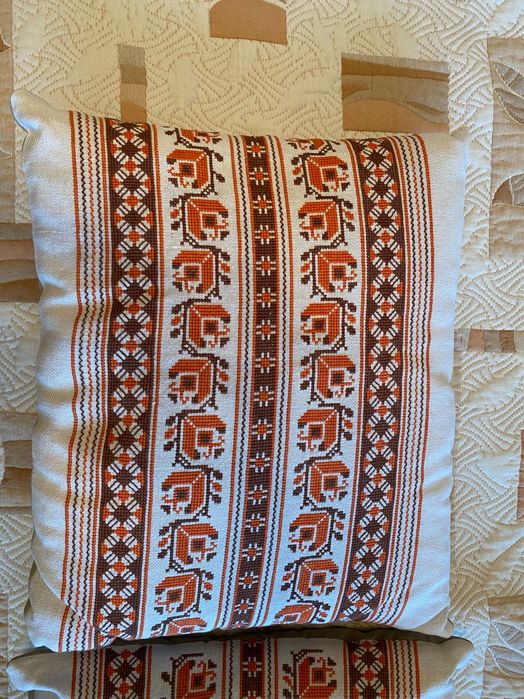 Ръчно бродирани калъфки за възглавници