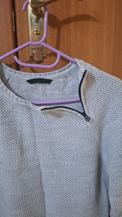 Срочно продам мужскую теплую кофту на осень весну зиму