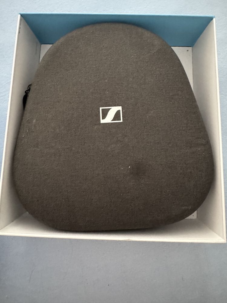 Vand casti sennheiser momentum4