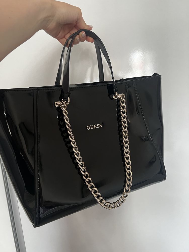 Чанта Guess