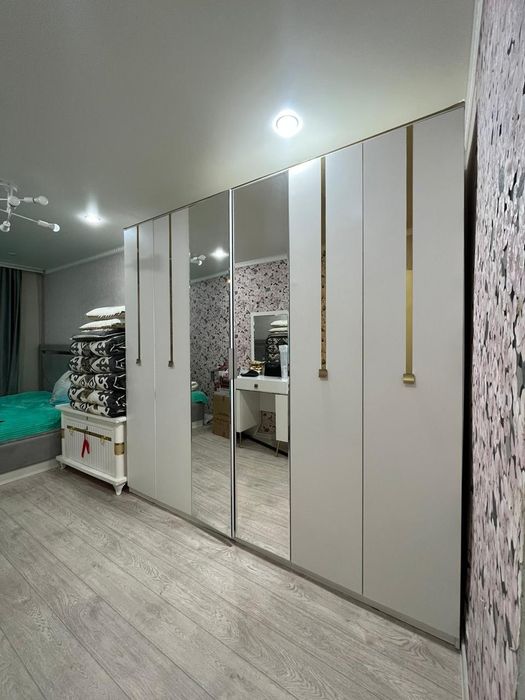 Срочно продам спальный гарнитур в  хорошем  состояний