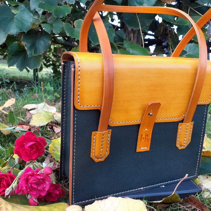 Geantă de piele naturală - full grain, poseta pentru femei.