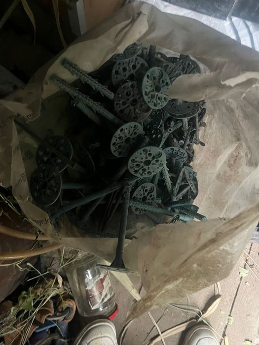 Дюбель зонт 30 т в наличий