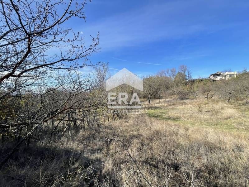 Поземлен имот за продажба, в с. Доброглед, общ. Аксаково, на 13 км от