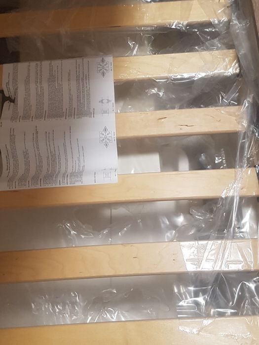 Vand cadru pat cu somiera fixa nou alb  pentru saltea 135*190