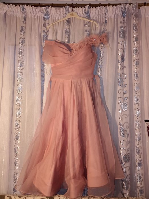 Продам вечернее платье
