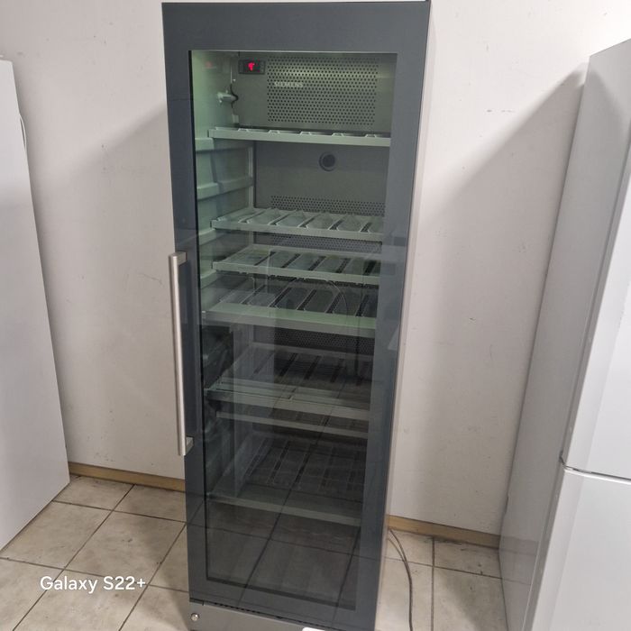 Охладител за вино SIEMENS KS38WA40/iQ700
