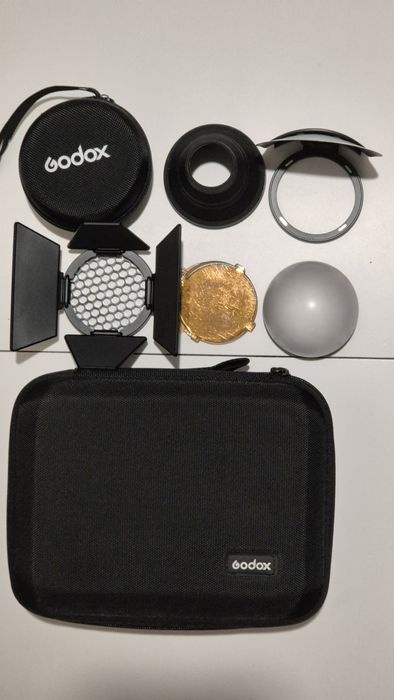 Godox AD200Pro Pocket Flash Blit Portabil TTL 200W