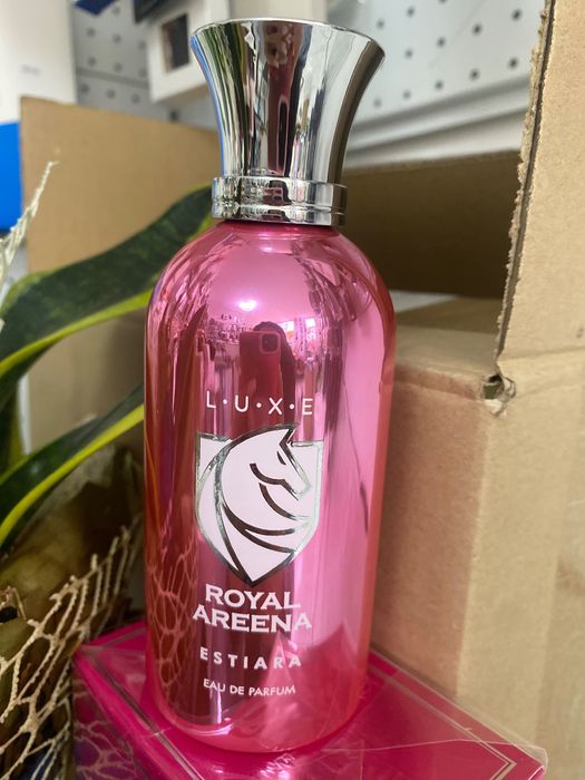 Kirke ,Andaleeb-Givenchy ,розова Yara