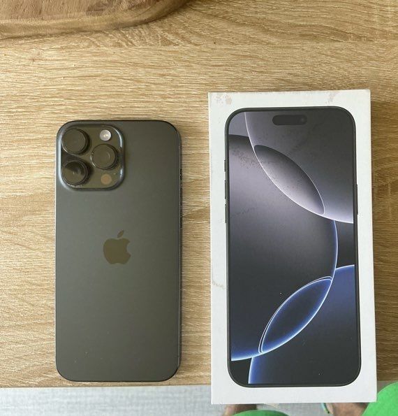 iPhone 16 pro max black titanium