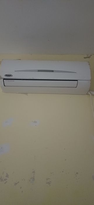 Продавам климатик Osaka