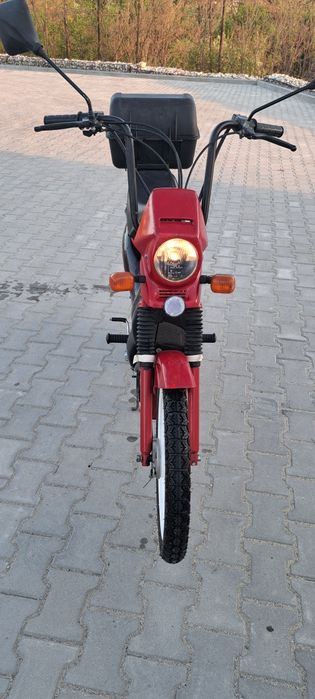 Vând puch de colectie