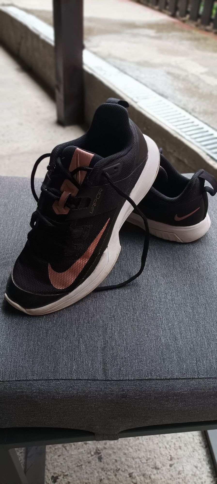 Обувки Nike Court Vapor Lite