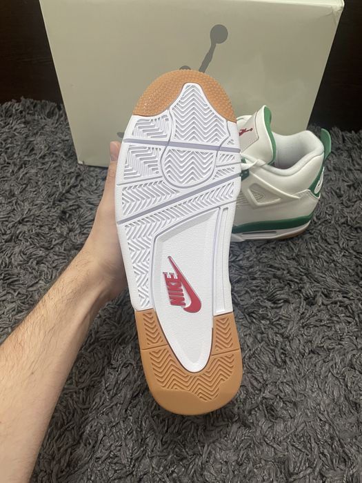 Jordan 4 SB Pine Green