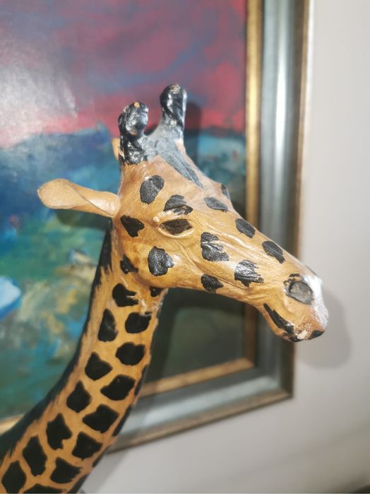 Фигура на жираф папиемаше естествена кожа рисувана и изработена ръчно