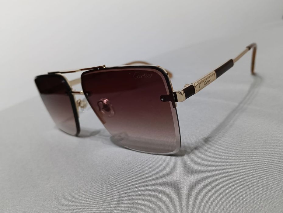 Ochelari de soare noi