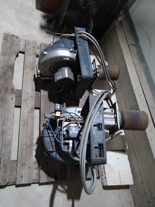 CABINA DE VOPSIT industriala pt autobuze, camioane; stare foarte buna