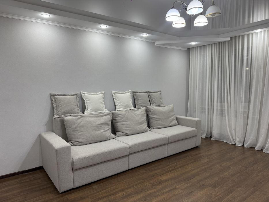 Диван априори, Сидней модель