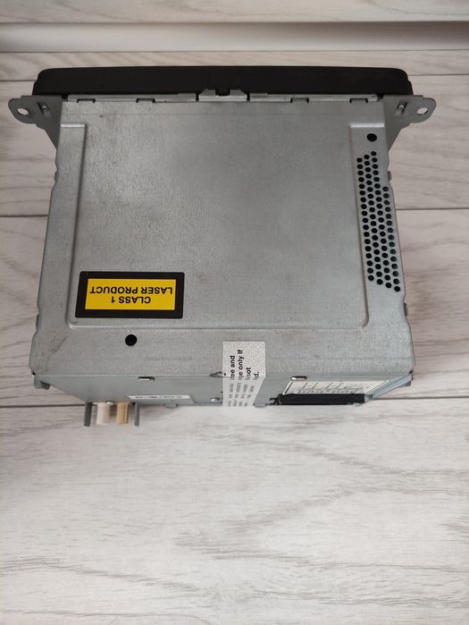 Vând radio cd B6 auto