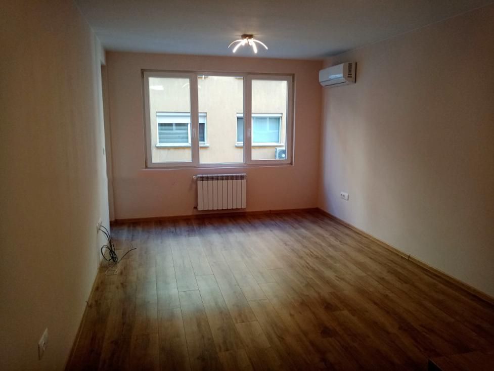 Дава се под наем Двустаен апартамент в София, Банишора - 50 кв.м за 449 € - Снимка #1