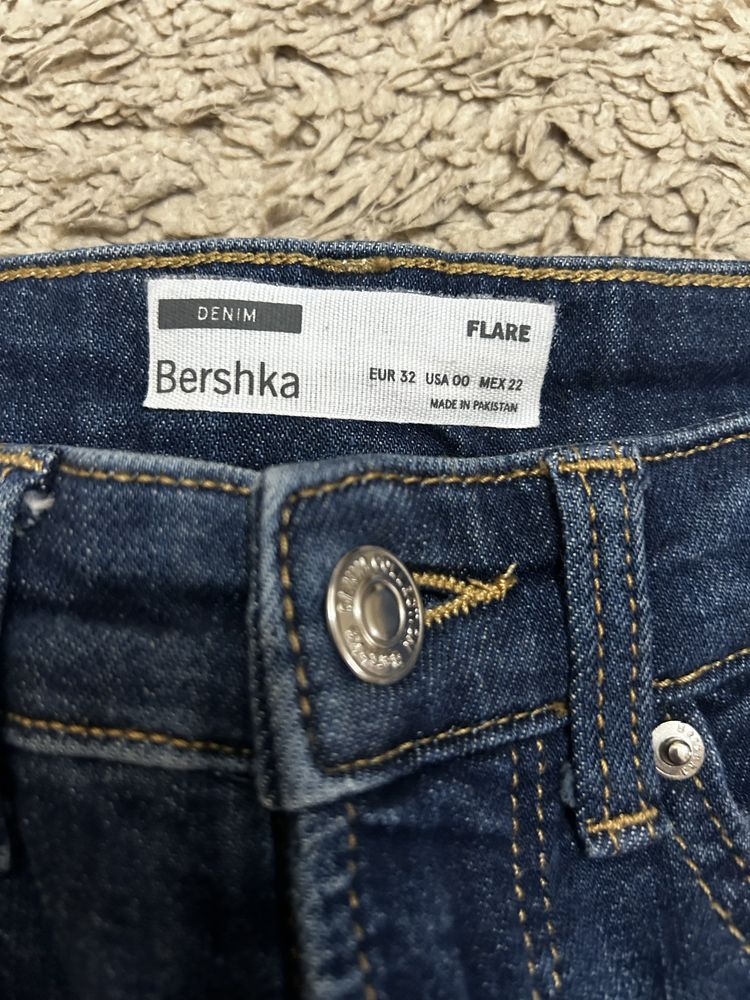 Blugi evazati bershka 32