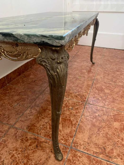 Masa decor living cu blat din marmura verde