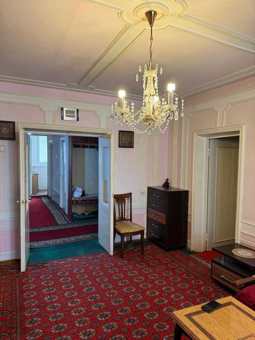 Срочно продается Шайхантахур доме 4 комнатная квартира